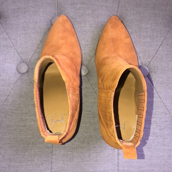 Marc Fisher Alva Pointy Toe Bootie - Picture 5 of 6